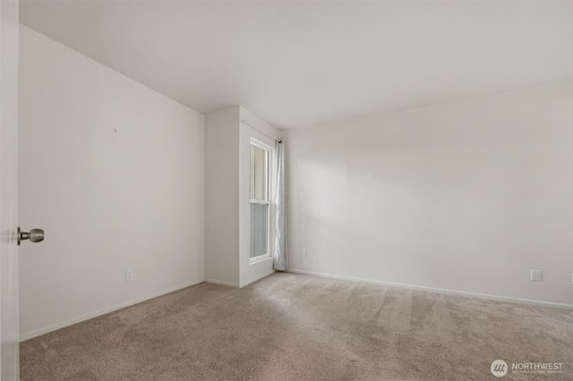Property photo for 10819 NE 37th Place #221, Bellevue photo 23