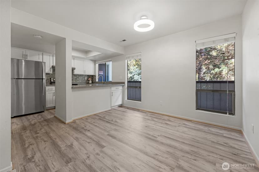 Property photo for 10819 NE 37th Place #221, Bellevue photo 3