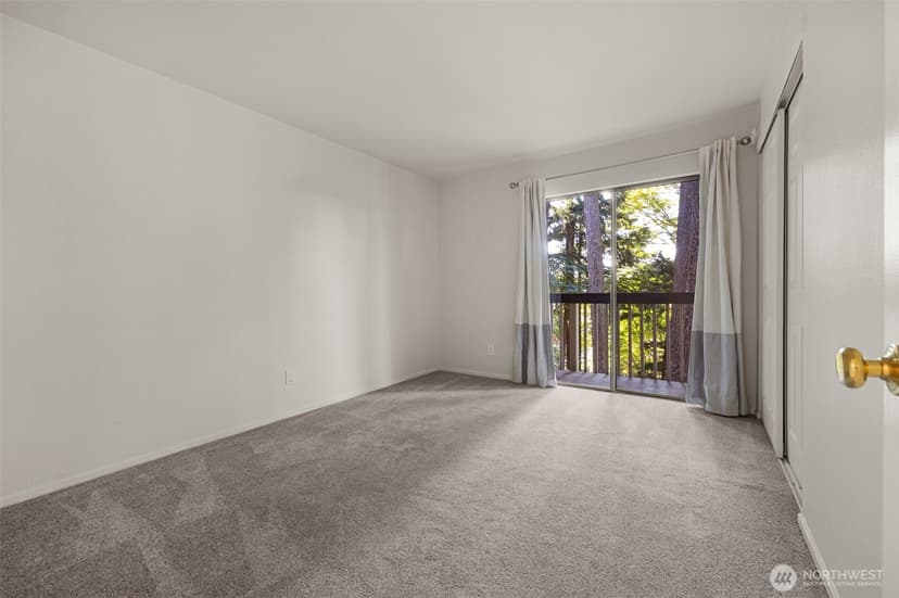 Property photo for 10819 NE 37th Place #221, Bellevue photo 17