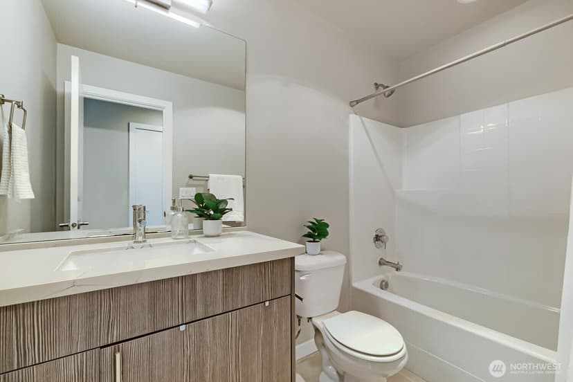 Property photo for 16310 1st Avenue NE, Duvall photo 31