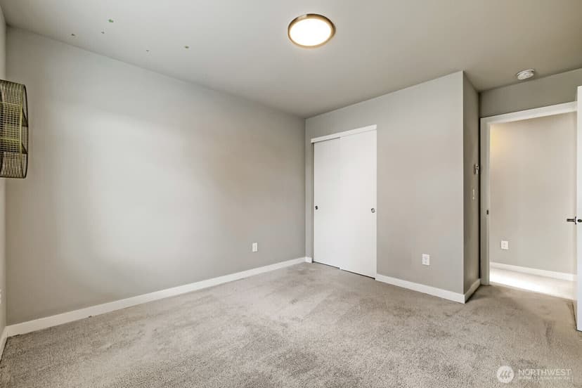 Property photo for 16310 1st Avenue NE, Duvall photo 28