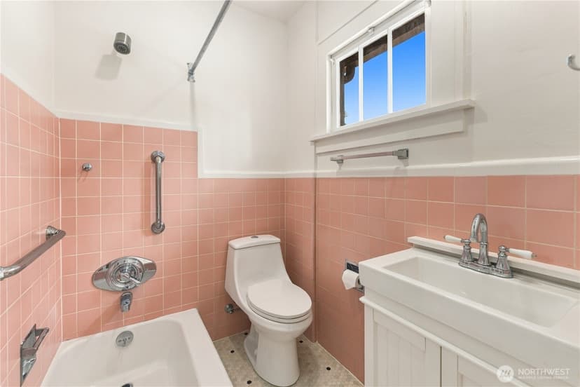 Property photo for 15 Orchard Road, Tacoma photo 32