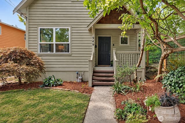 Property photo for 949 25th Avenue S, Seattle photo 2