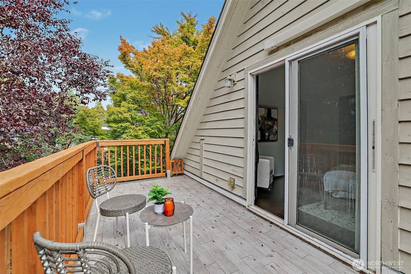 Property photo for 949 25th Avenue S, Seattle photo 19