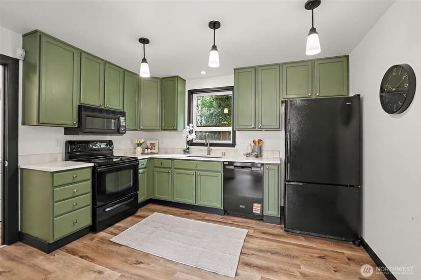 Property photo for 949 25th Avenue S, Seattle photo 11