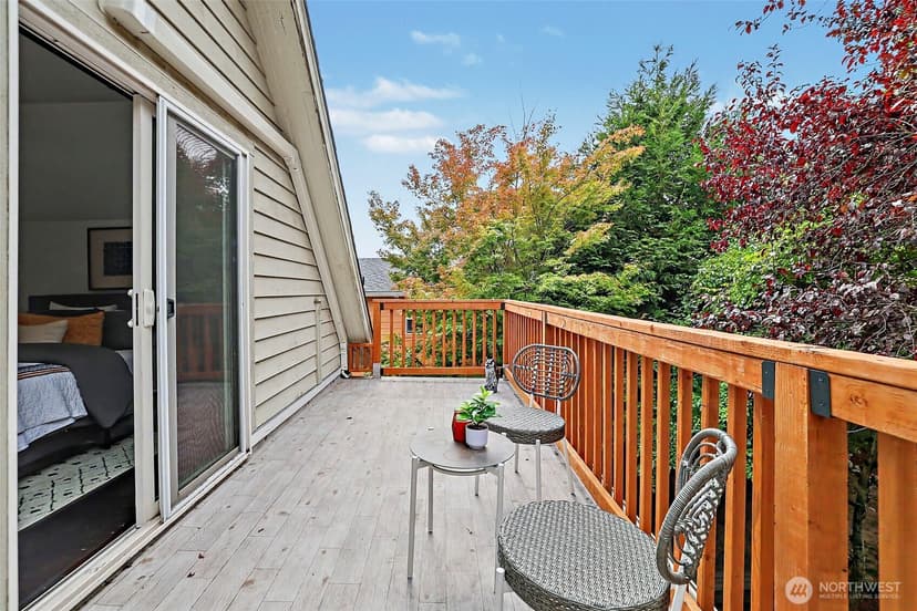Property photo for 949 25th Avenue S, Seattle photo 18