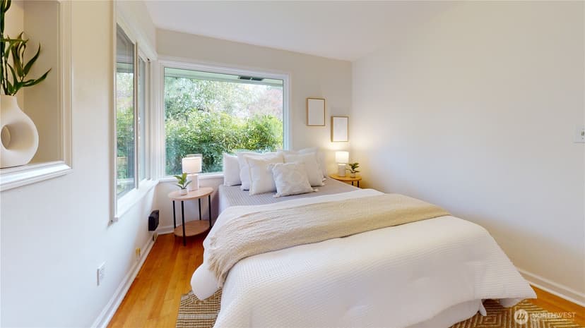 Property photo for 10527 23rd Avenue NE, Seattle photo 17
