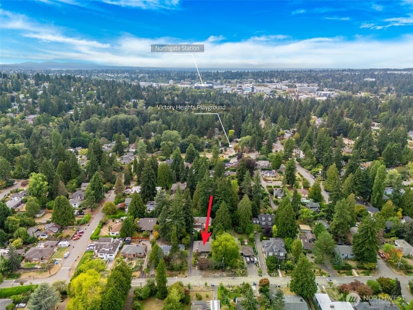 Property photo for 10527 23rd Avenue NE, Seattle photo 32