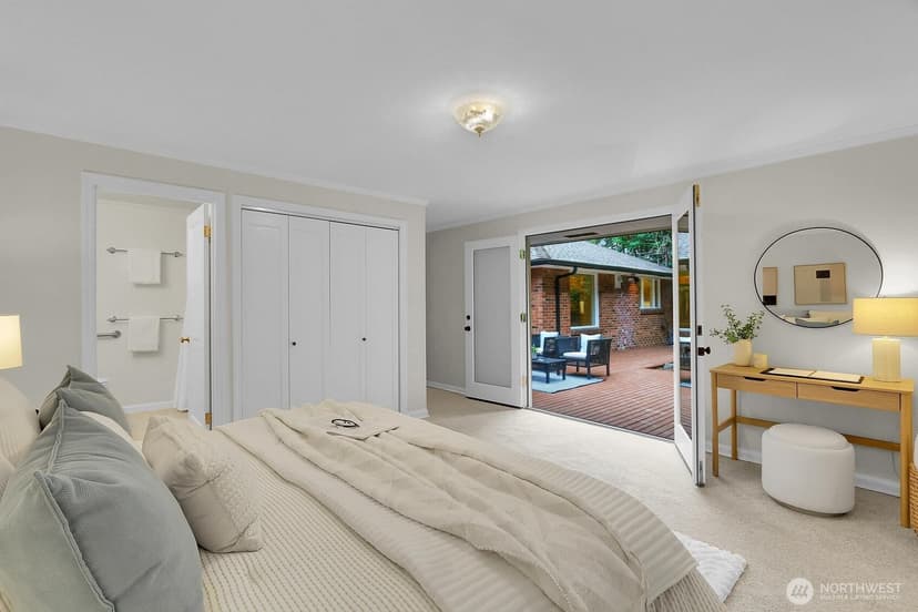 Property photo for 10527 23rd Avenue NE, Seattle photo 12