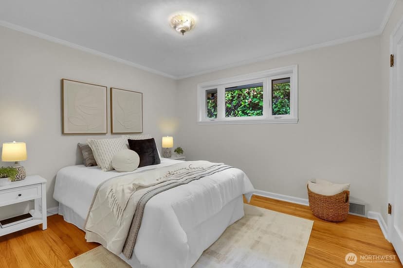 Property photo for 10527 23rd Avenue NE, Seattle photo 19