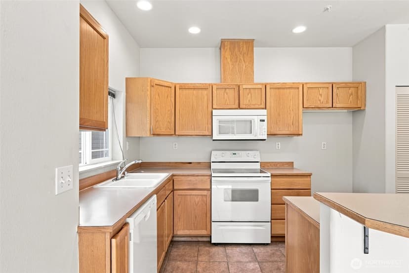 Property photo for 10025 9th Avenue W #D102, Everett photo 9