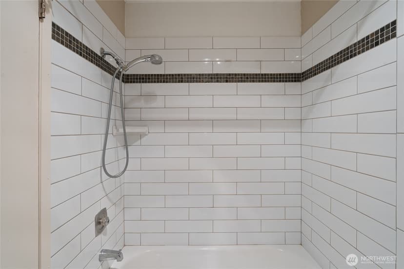 Property photo for 14620 NE 35th Street #105, Bellevue photo 14