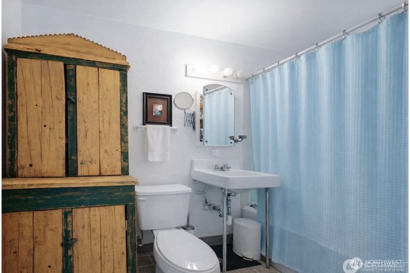 Property photo for 2517 2519 E Pike St, Seattle photo 18