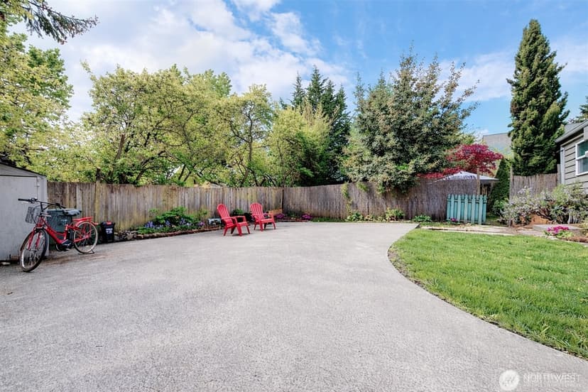 Property photo for 2517 2519 E Pike St, Seattle photo 12
