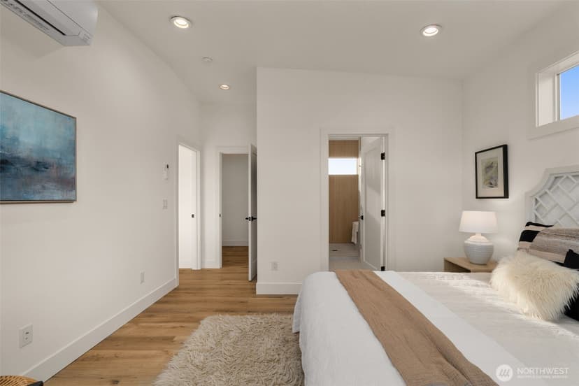 Property photo for 9251 Palatine Avenue N, Seattle photo 22