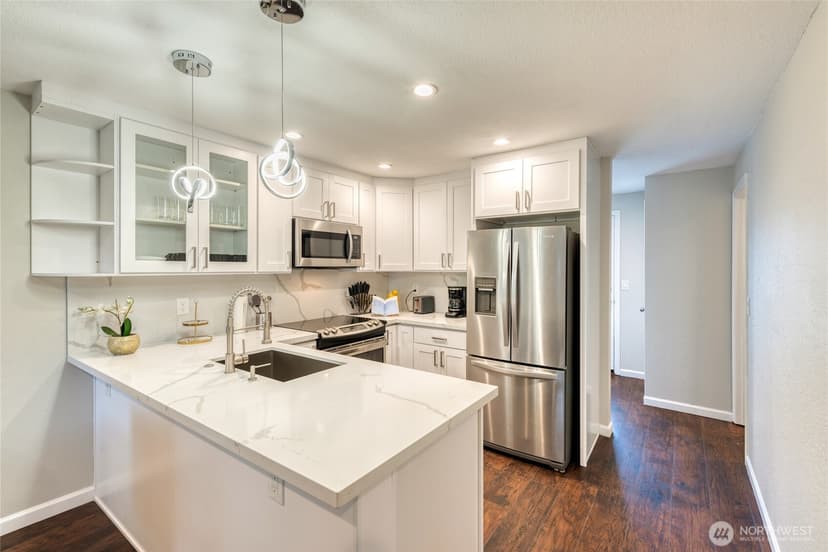 Property photo for 14213 Admiralty Way, Lynnwood photo 11