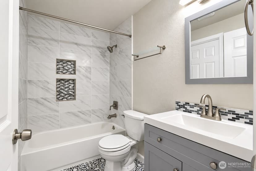 Property photo for 14213 Admiralty Way, Lynnwood photo 27