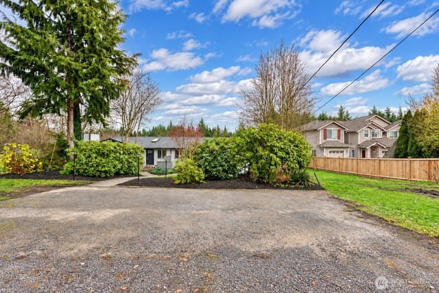 Property photo for 14213 Admiralty Way, Lynnwood photo 3