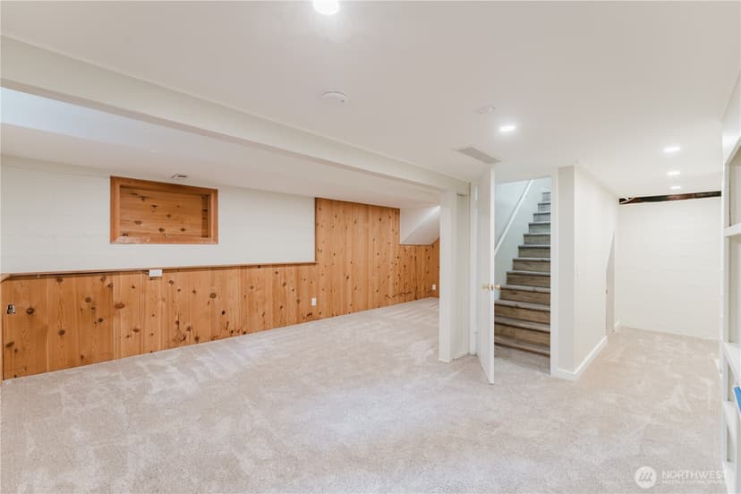 Property photo for 10050 13th Avenue NW, Seattle photo 33
