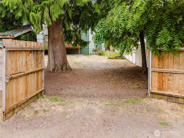 Property photo for 10050 13th Avenue NW, Seattle photo 5