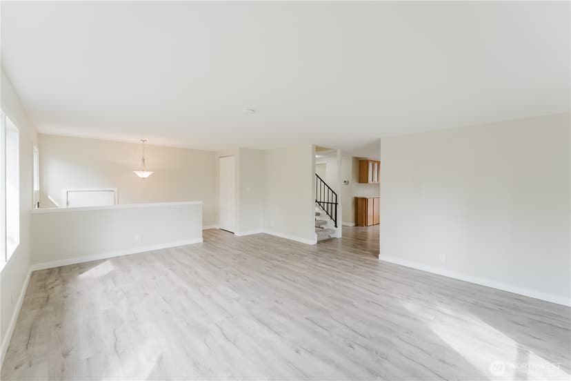 Property photo for 10050 13th Avenue NW, Seattle photo 9