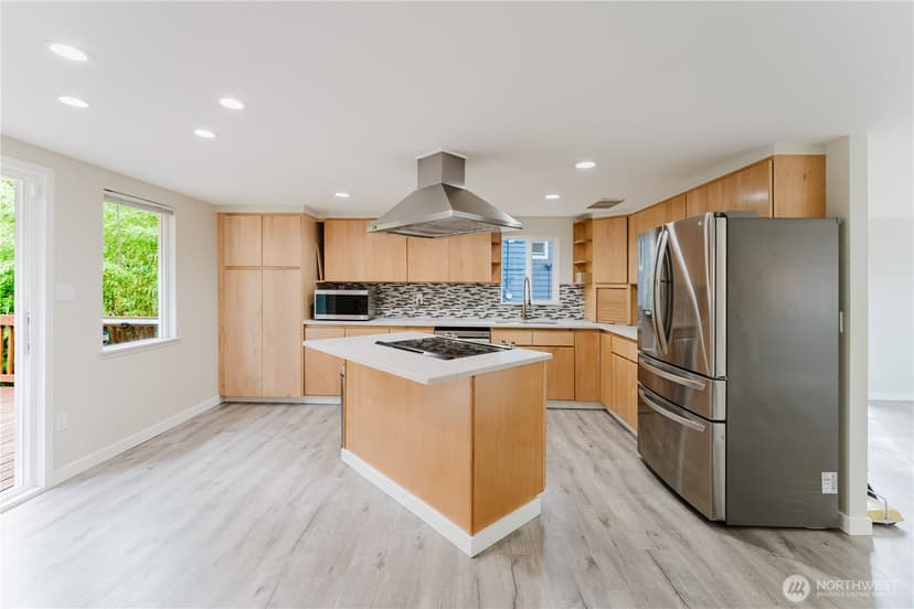 Property photo for 10050 13th Avenue NW, Seattle photo 12