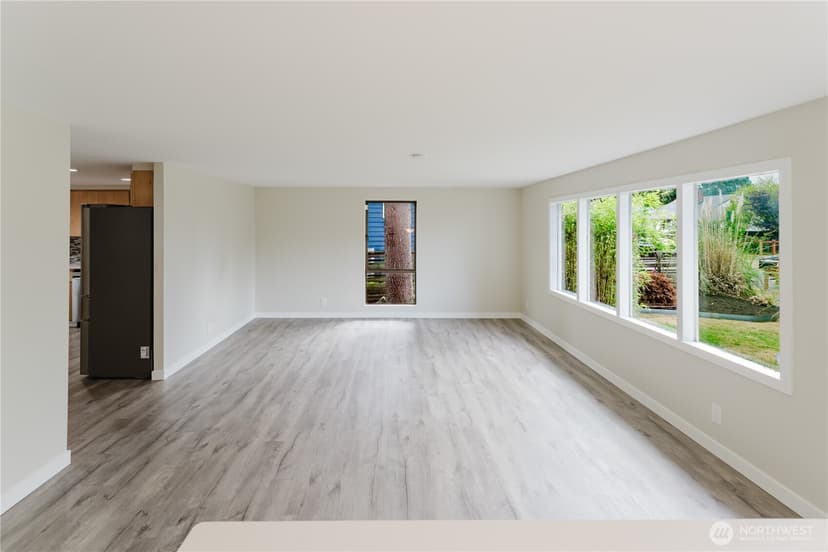 Property photo for 10050 13th Avenue NW, Seattle photo 10
