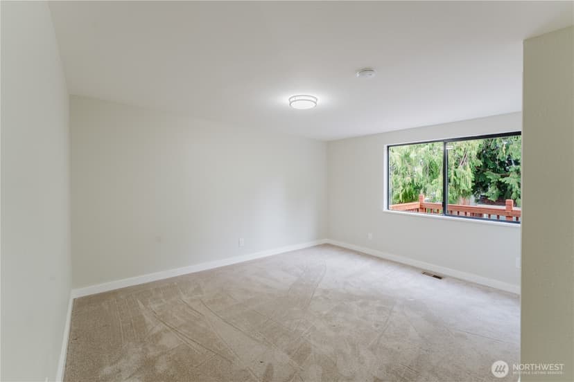 Property photo for 10050 13th Avenue NW, Seattle photo 16