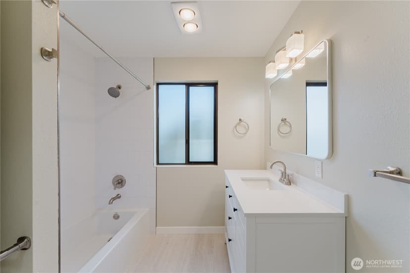 Property photo for 10050 13th Avenue NW, Seattle photo 27