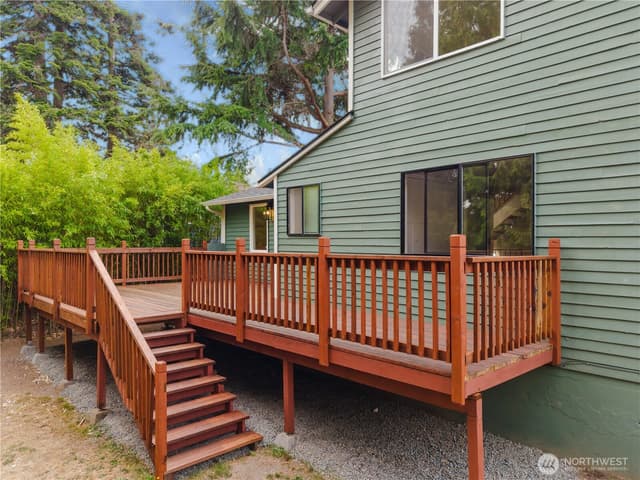 Property photo for 10050 13th Avenue NW, Seattle photo 4