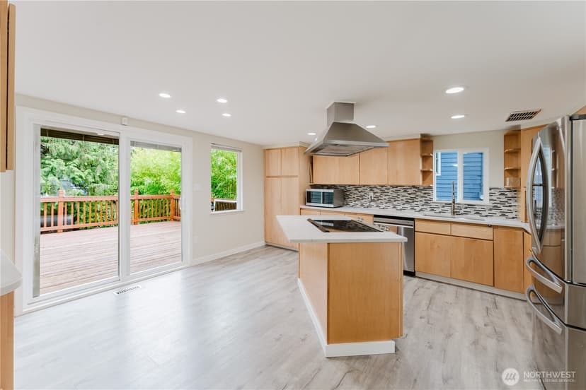 Property photo for 10050 13th Avenue NW, Seattle photo 13