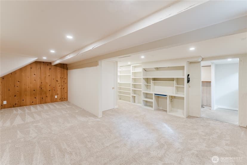 Property photo for 10050 13th Avenue NW, Seattle photo 31