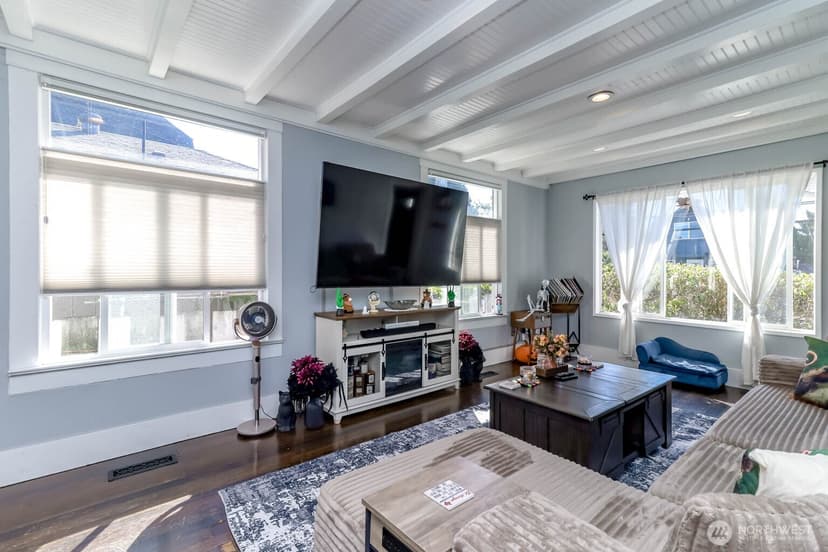 Property photo for 4516 S Mead Street, Seattle photo 4