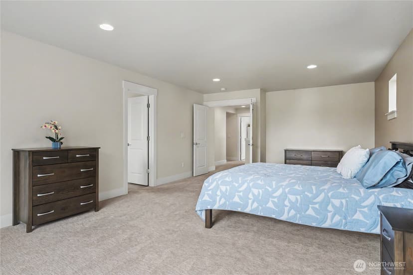 Property photo for 1427 114th Avenue E, Edgewood photo 18