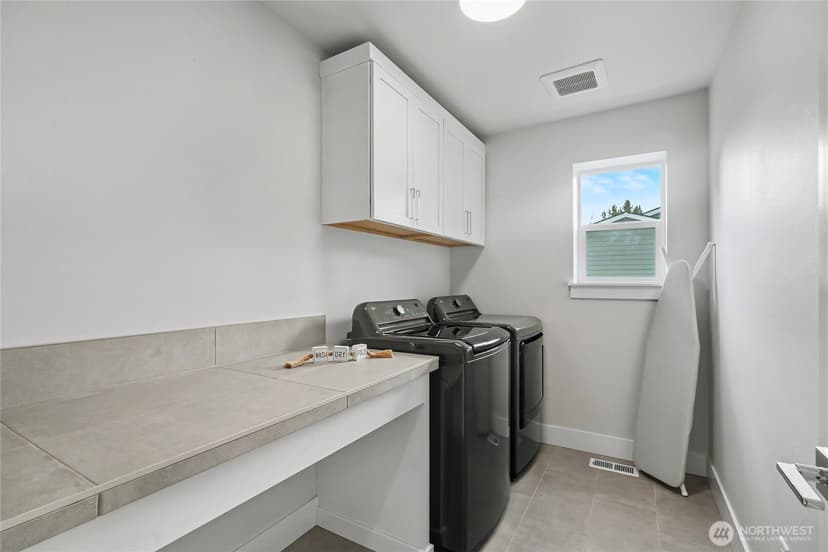 Property photo for 1427 114th Avenue E, Edgewood photo 30