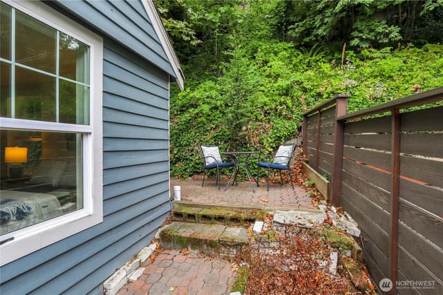 Property photo for 2157 Dexter Avenue N, Seattle photo 3