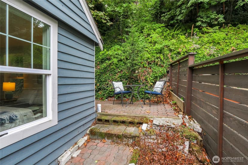 Property photo for 2157 Dexter Avenue N, Seattle photo 3