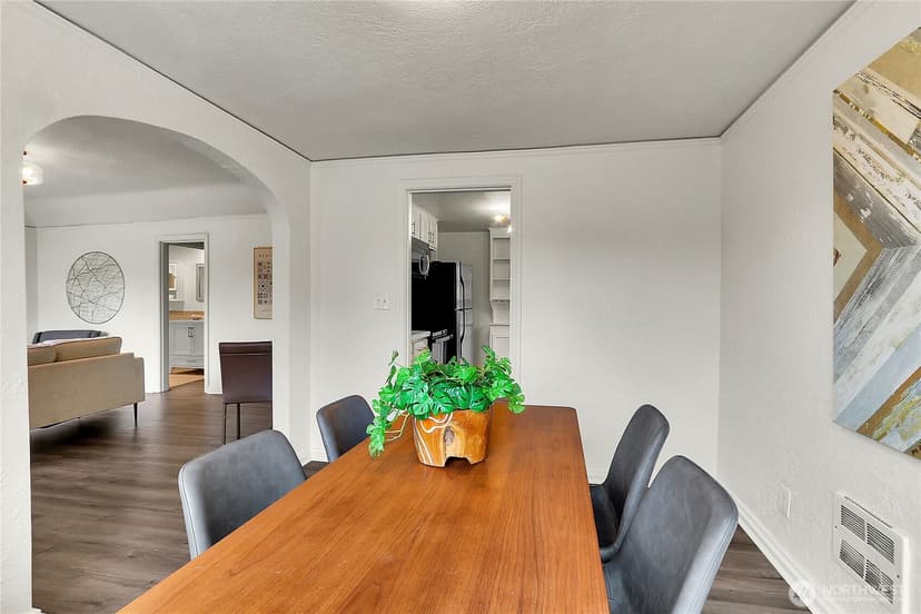 Property photo for 2157 Dexter Avenue N, Seattle photo 10