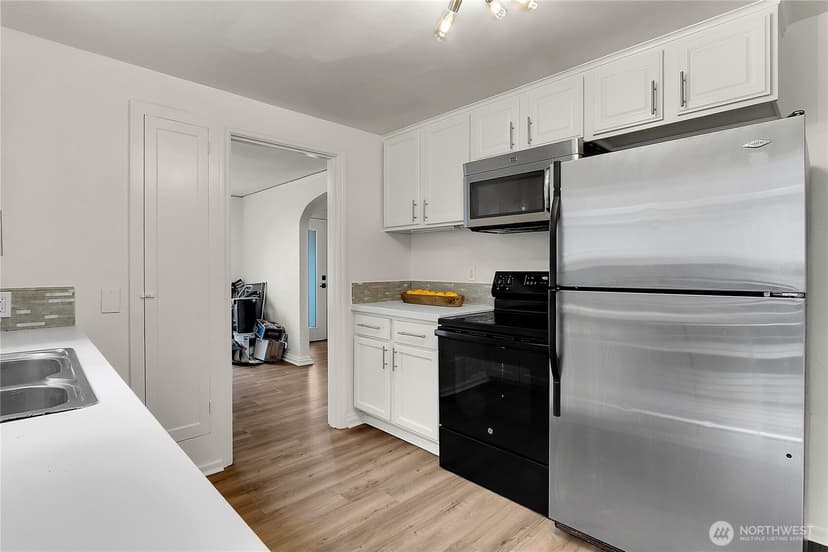 Property photo for 2157 Dexter Avenue N, Seattle photo 14