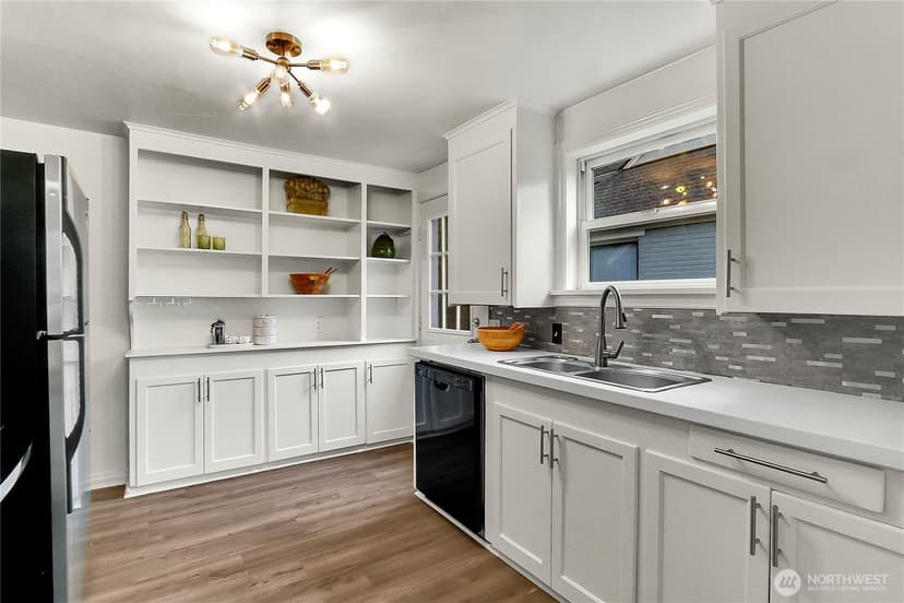 Property photo for 2157 Dexter Avenue N, Seattle photo 13