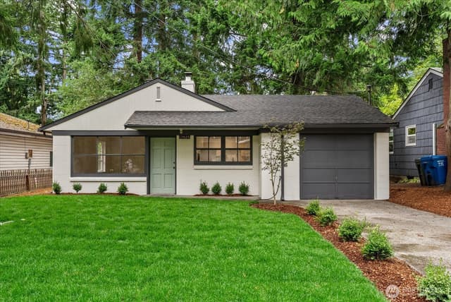 Property photo for 13525 Wallingford Avenue N, Seattle photo 2