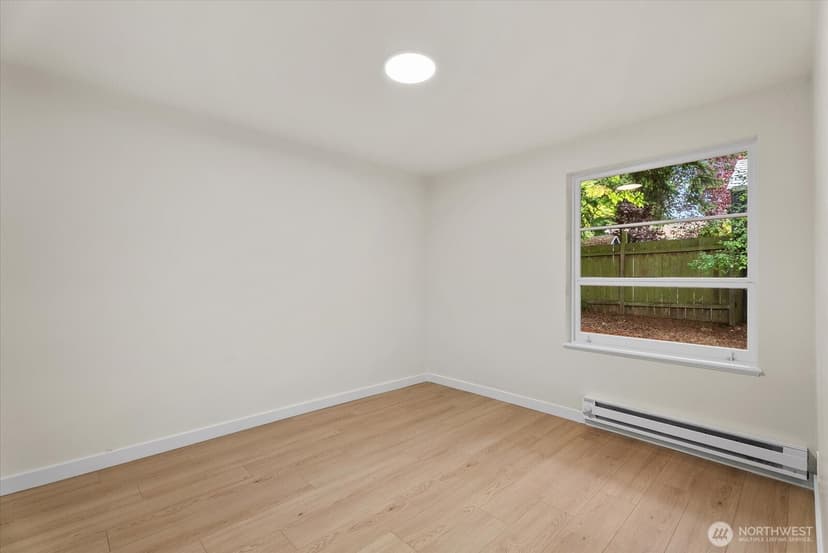 Property photo for 13525 Wallingford Avenue N, Seattle photo 13