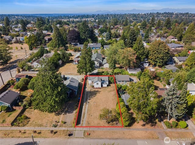 Property photo for 8143 10th Avenue SW, Seattle photo 3