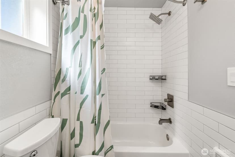 Property photo for 8143 10th Avenue SW, Seattle photo 17