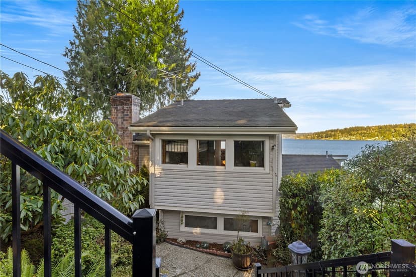 Property photo for 18166 41st Place SE, Issaquah photo 5