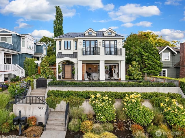 Property photo for 908 1st Street, Kirkland
