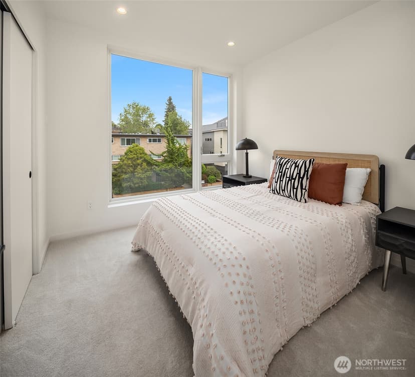 Property photo for 5251 California Avenue SW, Seattle photo 16