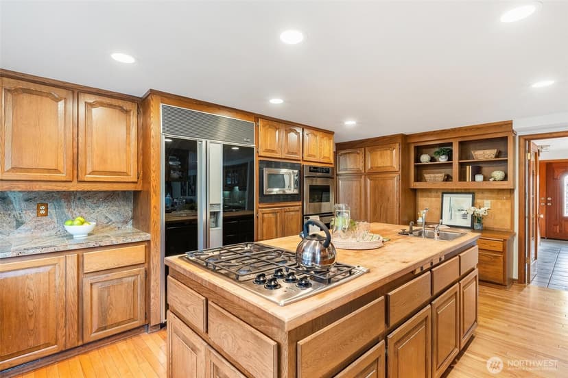 Property photo for 18805 94th Avenue W, Edmonds photo 17