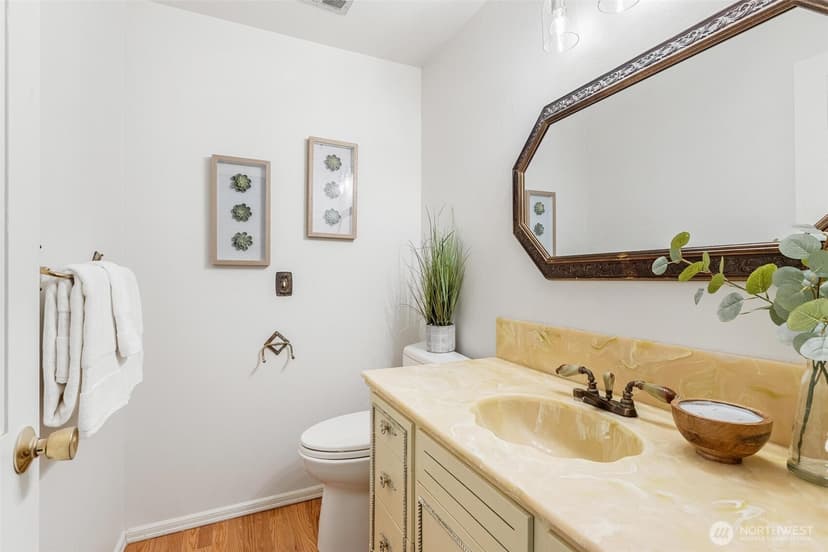 Property photo for 18805 94th Avenue W, Edmonds photo 19