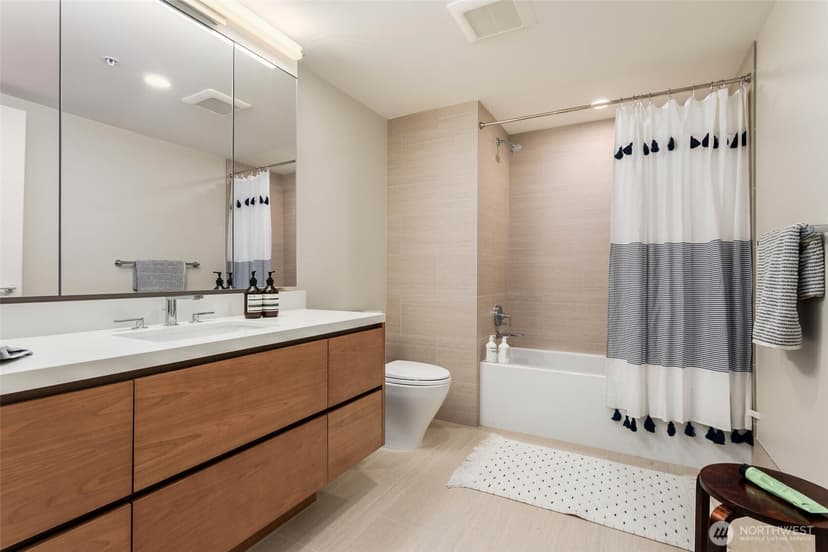 Property photo for 121 Stewart Street #1305, Seattle photo 13